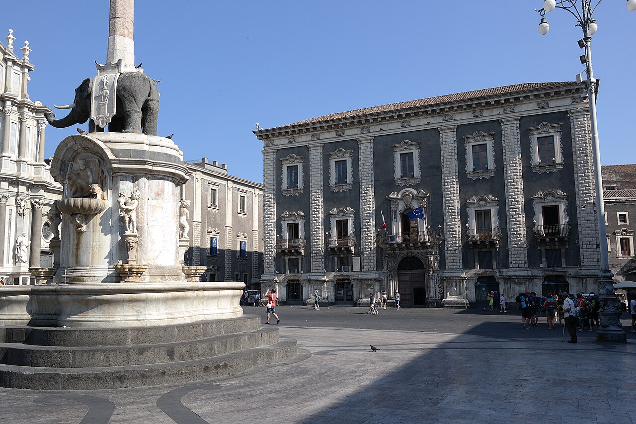 Piazza del Duomo i słoń z lawy