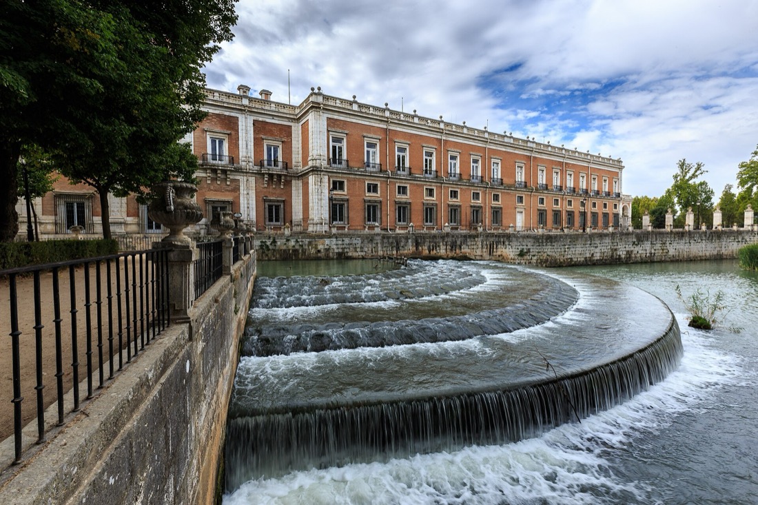 Aranjuez — pałac i ogrody nad Tagiem
