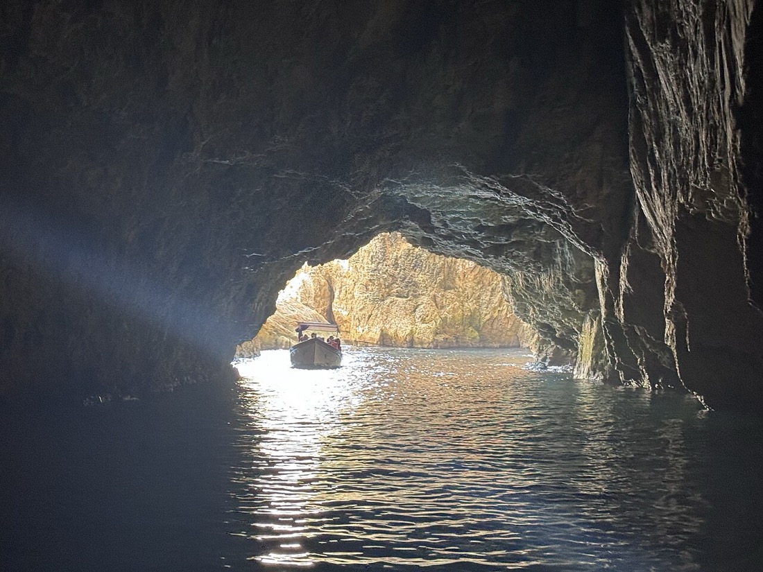 Błękitna Grota (Blue Grotto)