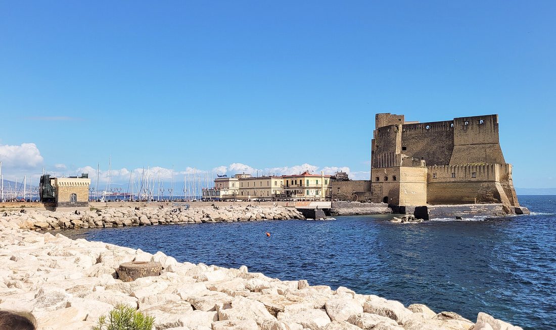 Castel dell'Ovo — zamek na wysepce