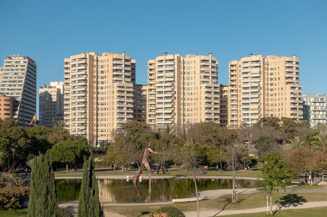 Ogrody Turii — park w korycie rzeki